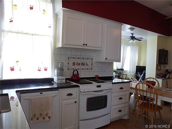 4th image of 202 E Miami Ave