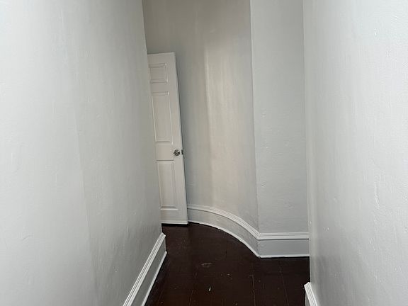 4th image of 60 Cypress St Floor 1