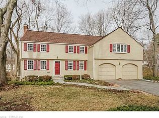 7 Winterset Ln, West Hartford, CT 06117