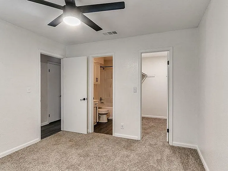 Hearthstone Homes - Moore — Photo 3
