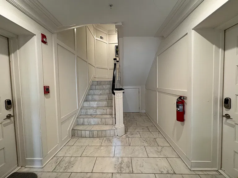 3016 Dumbarton St NW #101 — Photo 15