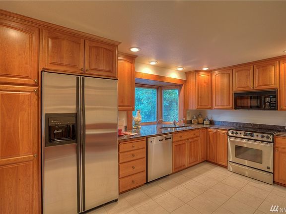 4th image of 1927 168th Ave NE