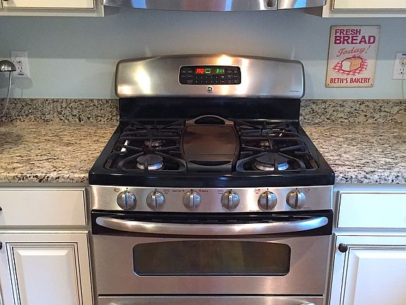 Double convection gas oven and microwave