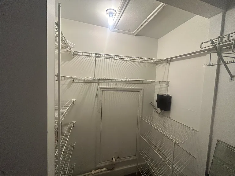 100 W Summit Hill Dr #205 — Photo 8