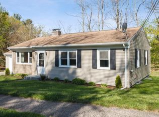 96 Grandview Ave, Hamden, CT 06514