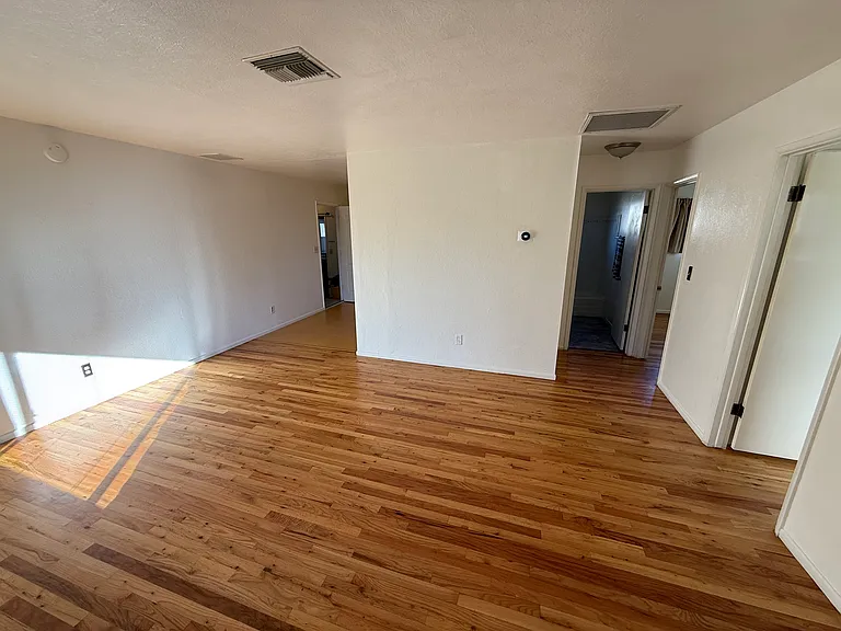 907 Jovian Dr — Photo 17