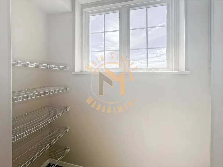 261 N Lawrence Dr — Photo 8
