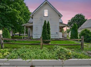 413 E 14th St, Rochester, IN 46975