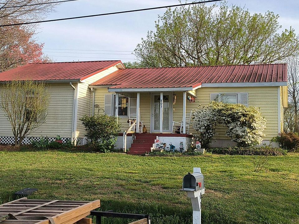 1st image of 803 Childress Ave