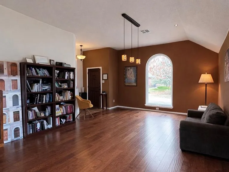 1052 Hot Spring Valley — Photo 4