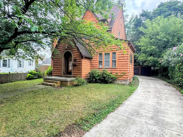 2002 Mountain Ave, Flint, MI 48503