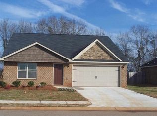 204 Rainsong Trl, Perry, GA 31069