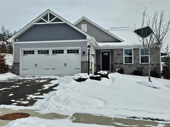 102 Touchstone Ct, Harmony, PA 16037