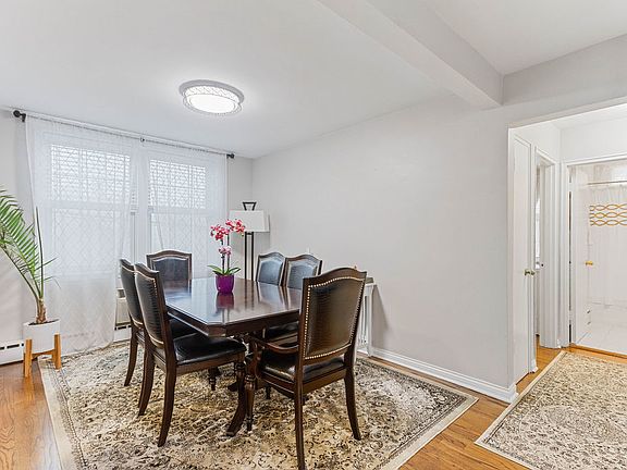 5th image of 2427 W Farragut Ave APT 1B