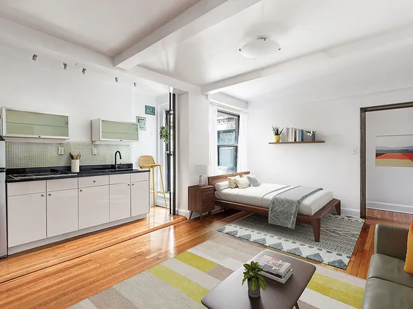 325 W 45th St APT 803, Manhattan, NY 10036