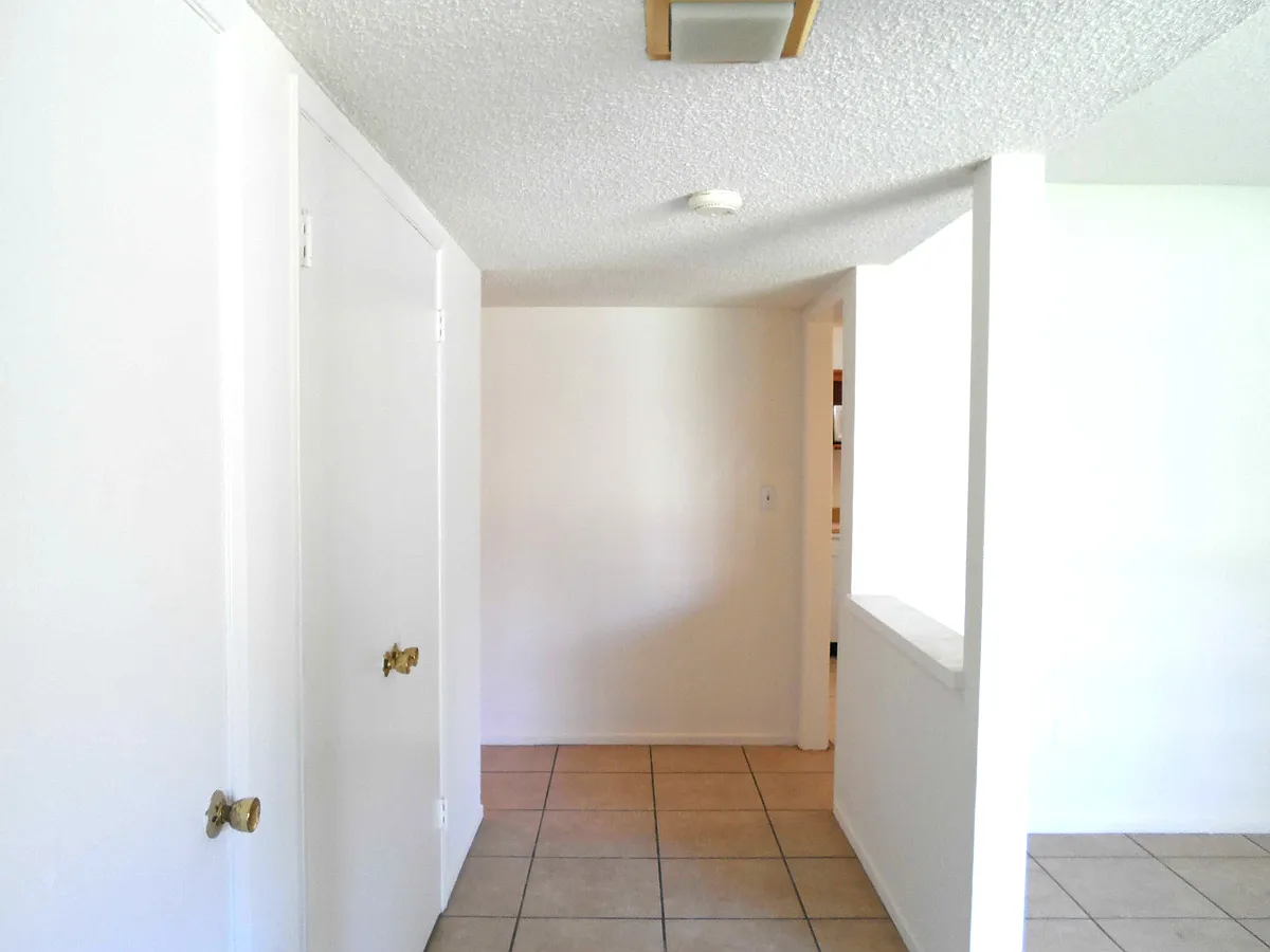 Building Photo - 3189 Newell Dr