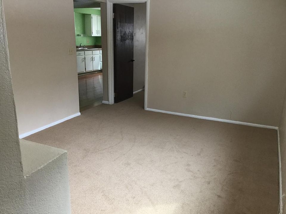 1st image of 520 1/2 N 19th Ave