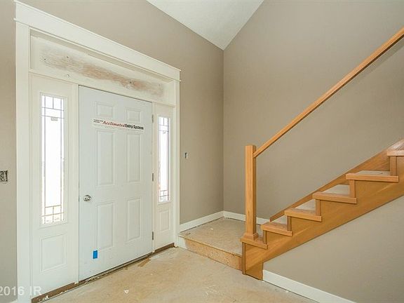 2nd image of 1220 Veterans Dr