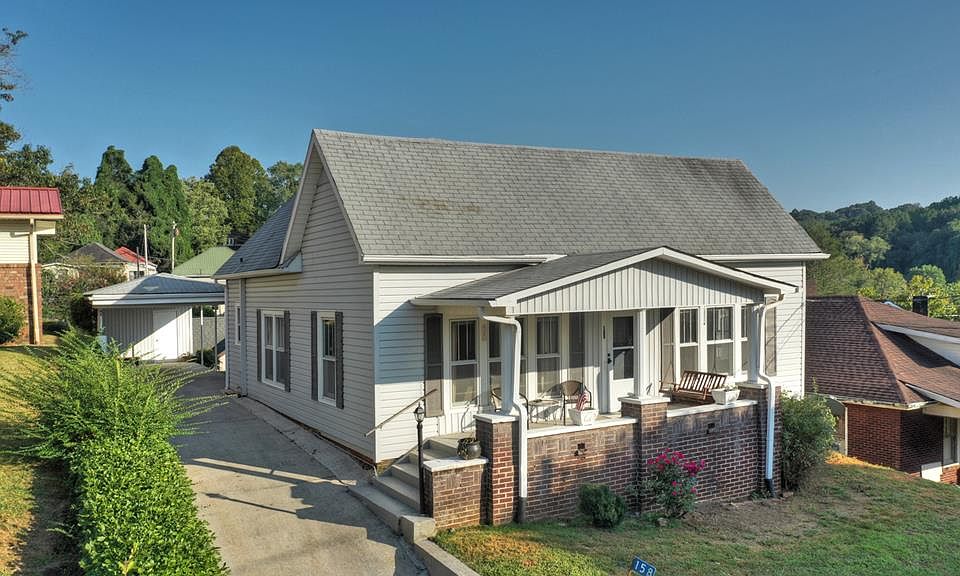 1st image of 158 Grand Ave
