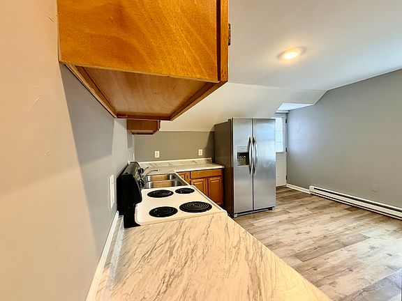5th image of 57 Boswell Ave #2