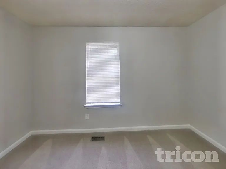 4074 Five Oaks Ct — Photo 12