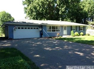 2614 Hauer Trl, Shakopee, MN 55379