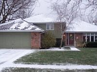 1st image of 126 Cambridge Ct