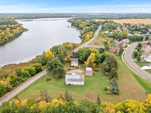 32820 Flanders St NE, Cambridge, MN 55008
