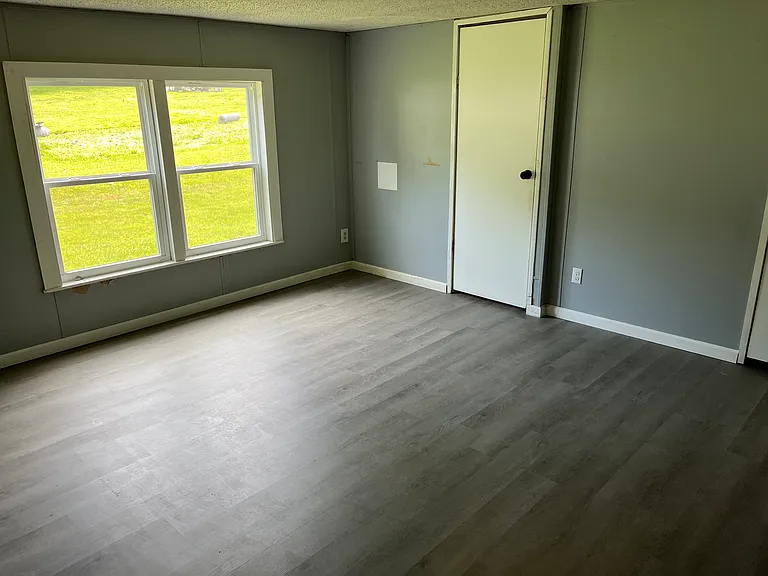 1303 Town Branch Rd — Photo 5