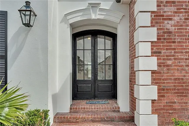 4 bed, 2.5 bath, 3600 sqft, $4,500 — Photo 3