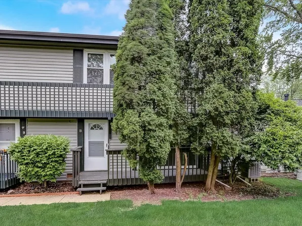 231 Dakota Ct Unit B, Bolingbrook, IL 60440