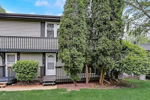 231 Dakota Ct #B Photo 1