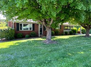 1881 Yadkin Valley Rd, Advance, NC 27006