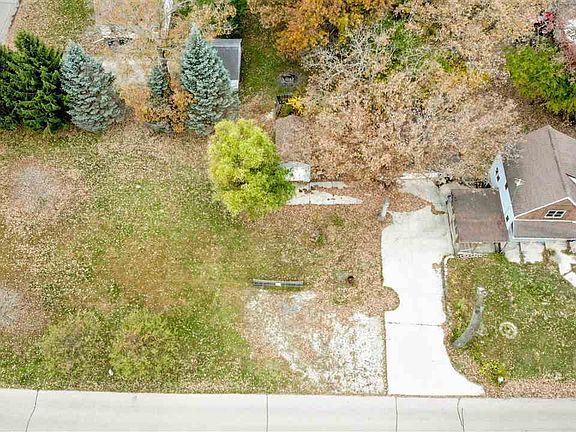 3rd image of 1012 2nd Ave