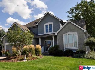 17277 Pine St, Omaha, NE 68130