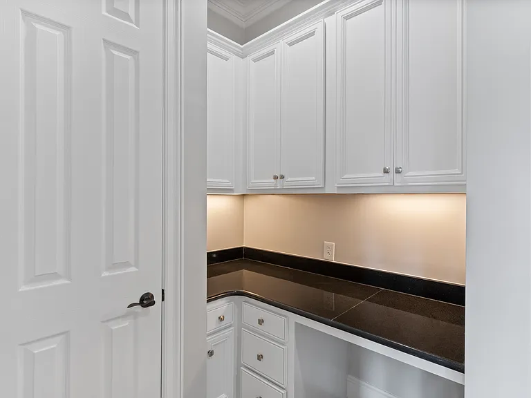The Gateway Village — Photo 70