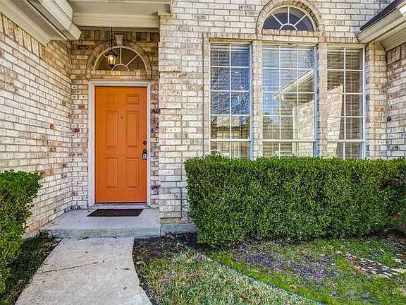3rd image of 411 Mackintosh Dr