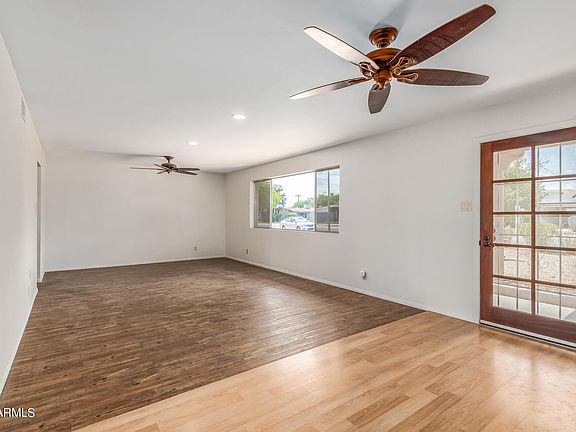 5th image of 2207 W MEADOW Drive