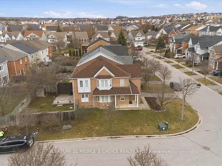 1456 Lyncroft Cres — Photo 12