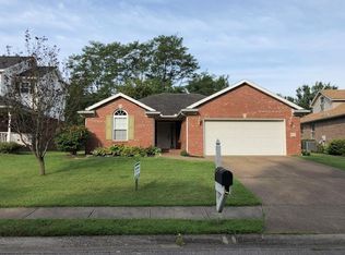 5711 Rosewood Ln, Newburgh, IN