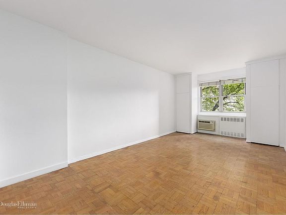 4th image of 345 W 58th St APT 6S