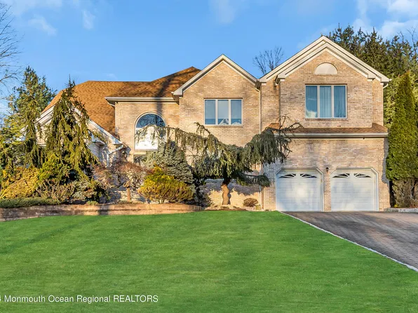 24 Bartram Road, Englishtown, NJ 07726