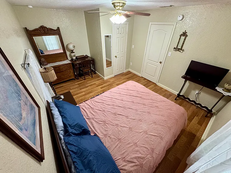 282 Carl St — Photo 13