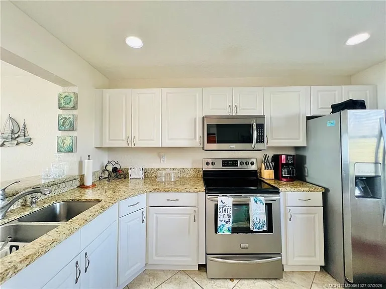4250 N Highway A1A #302 — Photo 6