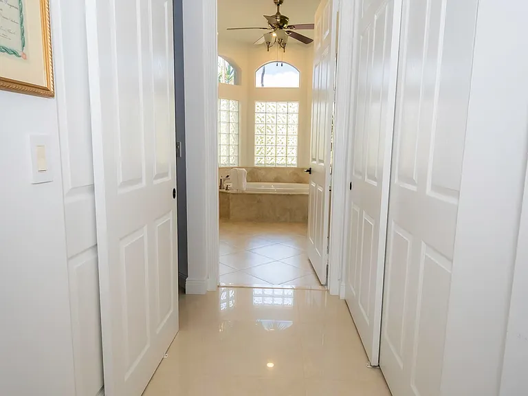 10849 Bal Harbor Dr — Photo 38
