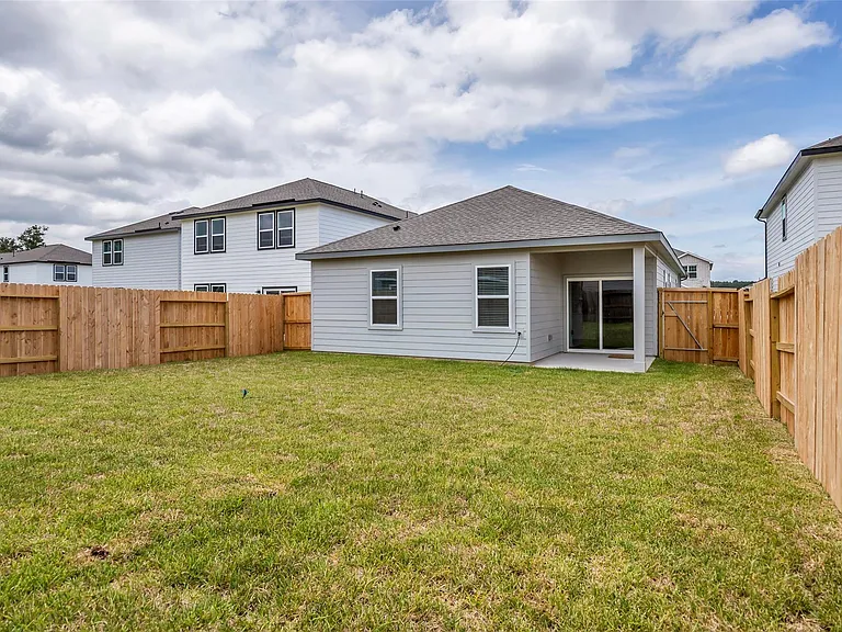 18669 Shauna Danielle Dr — Photo 28