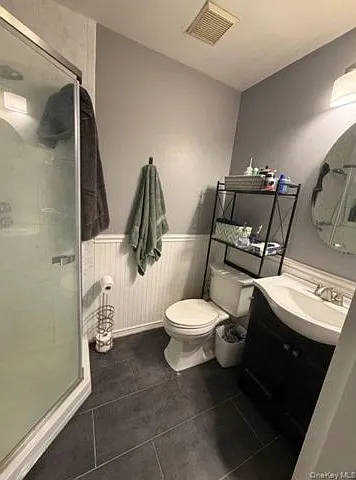 380 Clubhouse Ct — Photo 3