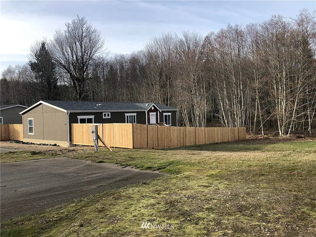 160 W Freedom Lane photo 1