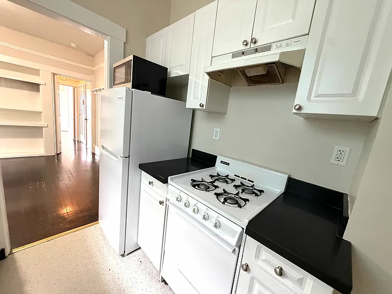 145 Gough St #1 — Photo 6