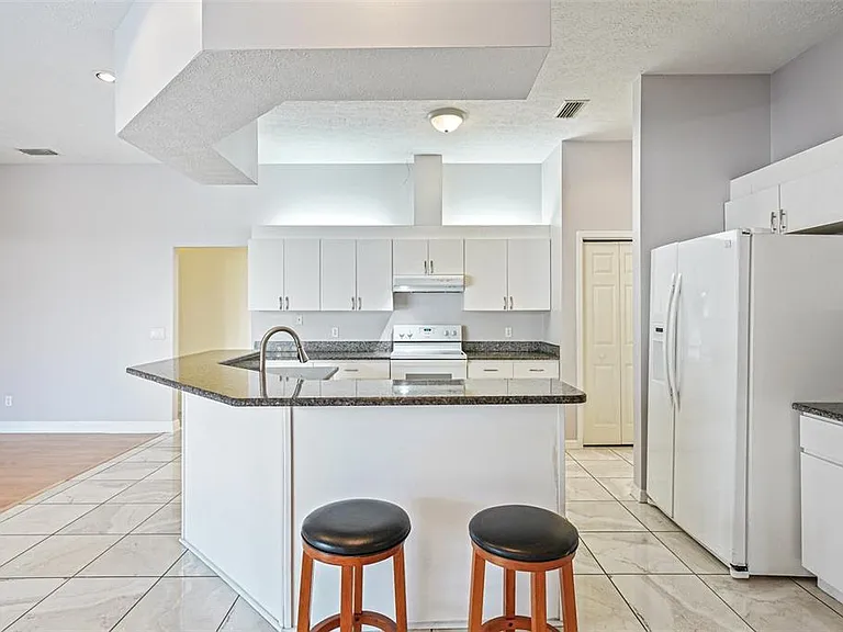 918 Academy Dr — Photo 26